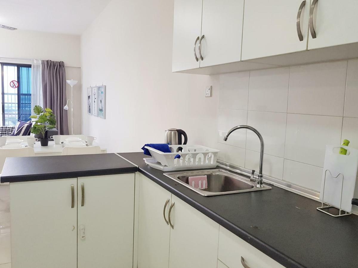 S1 The Snowy @ Fresh And Cosy Setiawalk Apartment Puchong